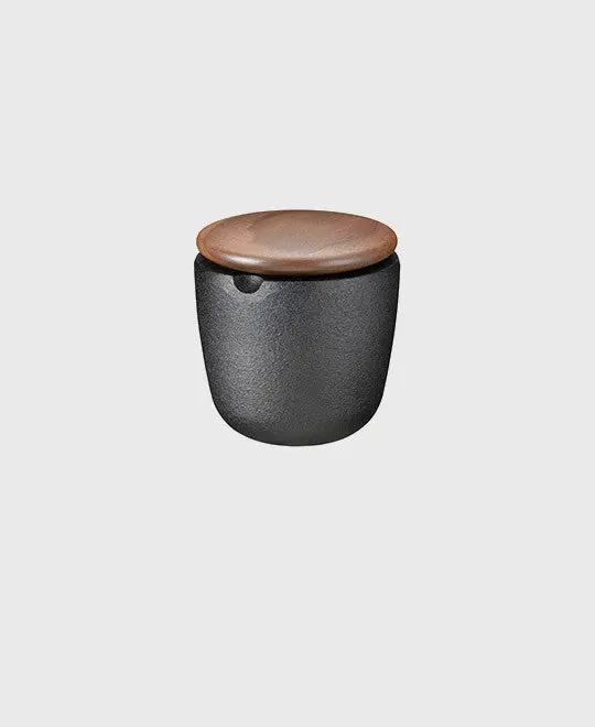 Swing salt/spice bowl with Walnuss lid